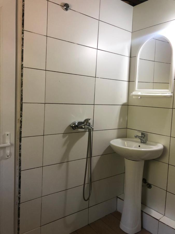 Guest House Ledio Valbonne Exterior foto